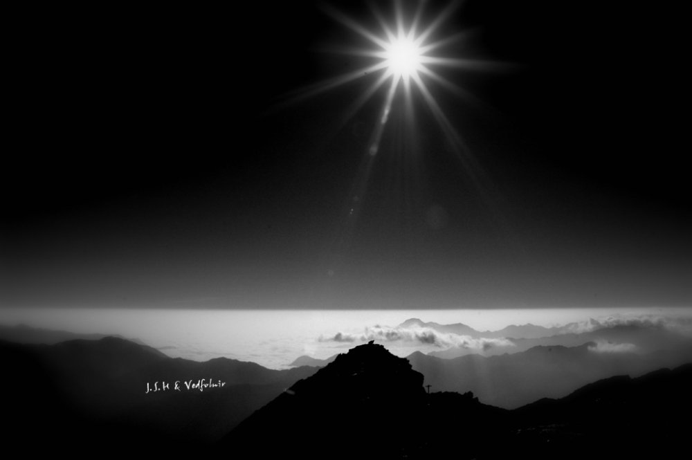 中華民國臺灣島玉山主峰 Mt. Jude, Taiwan, R.O.C. ( 攝影：Jin-Liang, Lin)