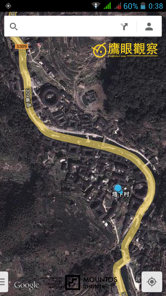 福建南靖塔下村,从 Google 卫星照片看起来还蛮厉害的。