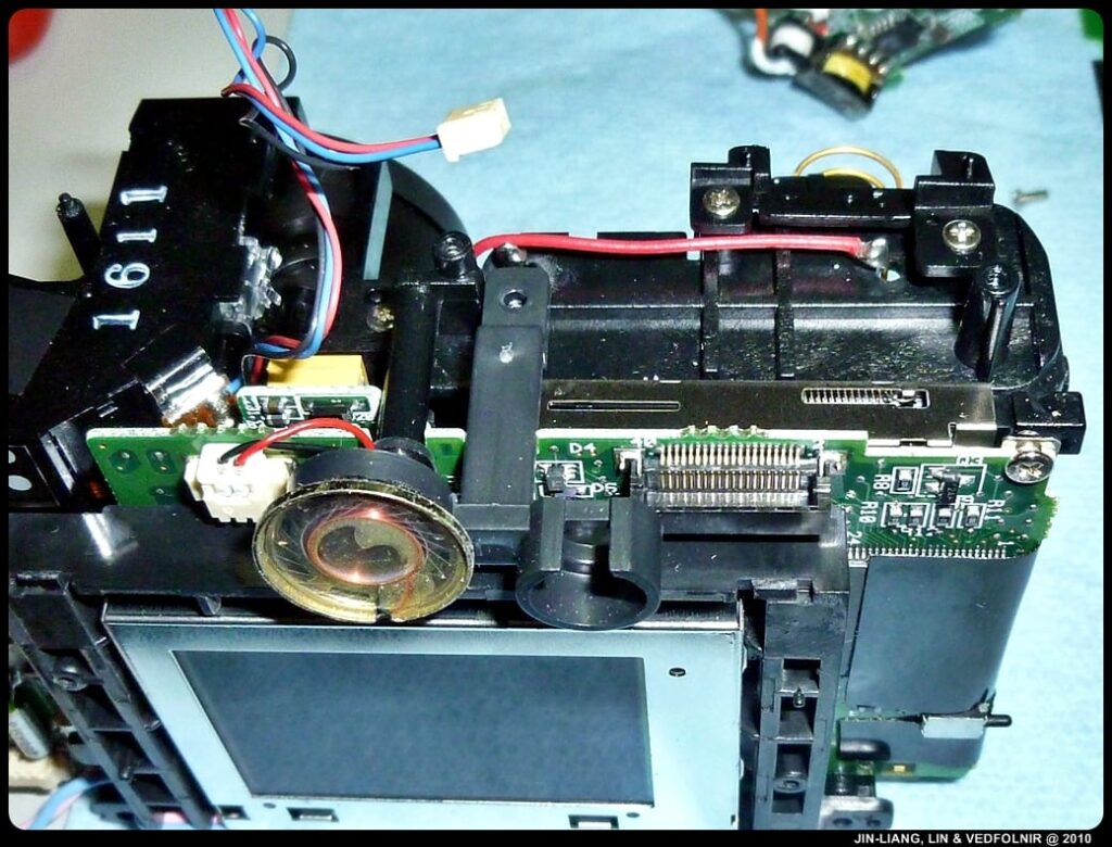 數位相機 RCA 拆解紀錄與改裝紅外線相機 14 RCA Digital Camera CDS6300 13