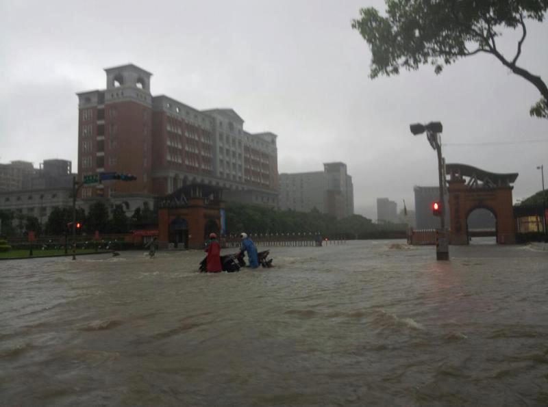 台灣全島各地豪大雨的照片總整理（2012年06月） Taiwan Heavy Rain 20120611 09