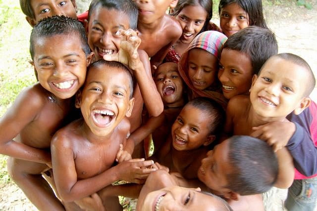 快樂的非洲小孩