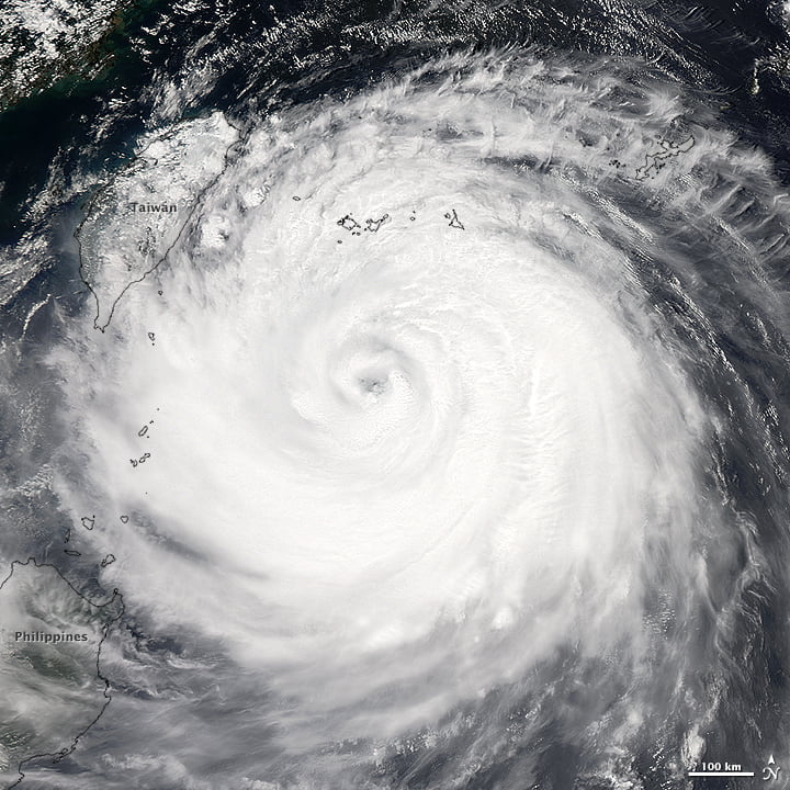 Nasa-Typhoon-soudelor_amo_2015219