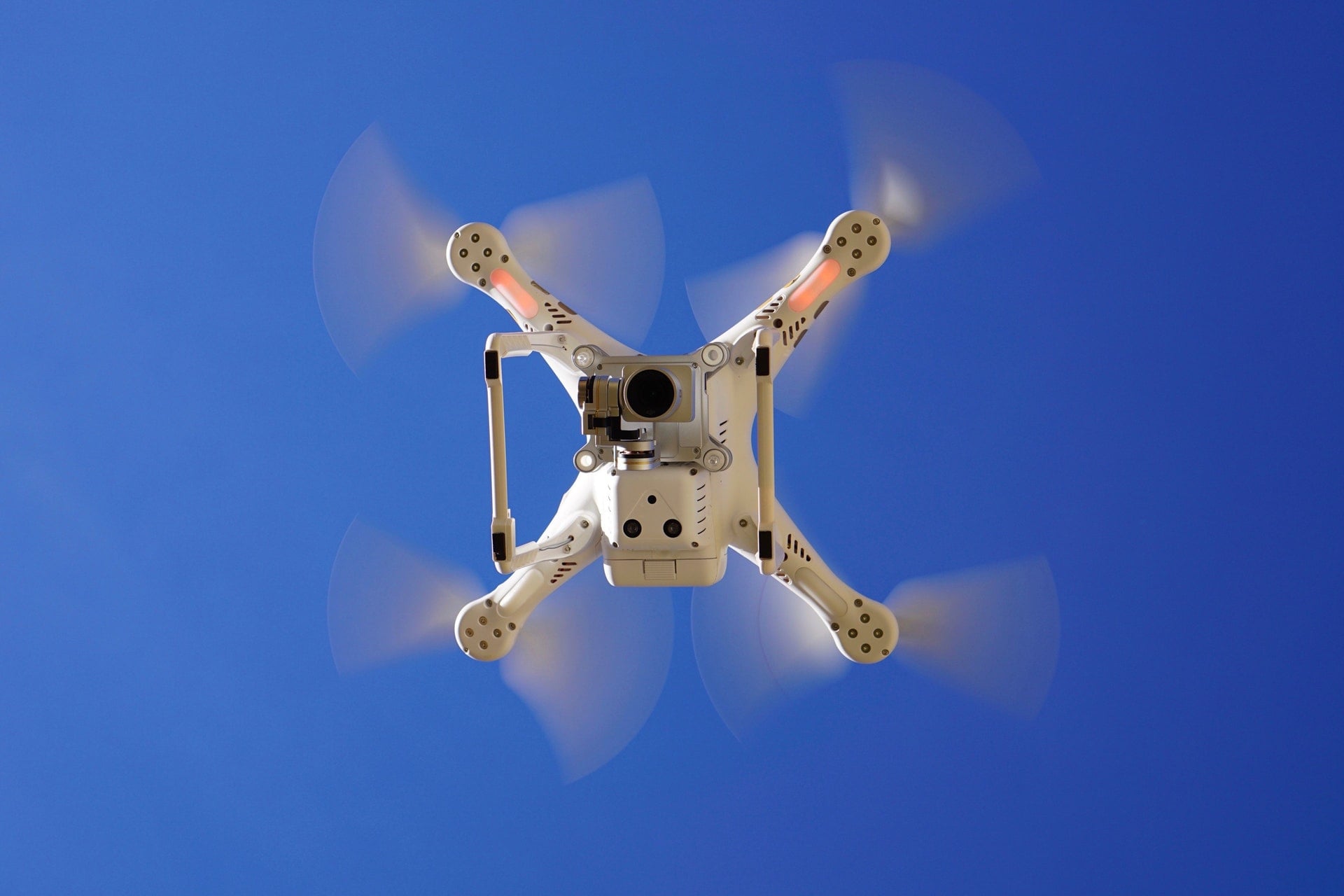 玩空拍要小心／馬祖南北竿、東引五大島禁用「無人空拍機、航拍機」相關規定