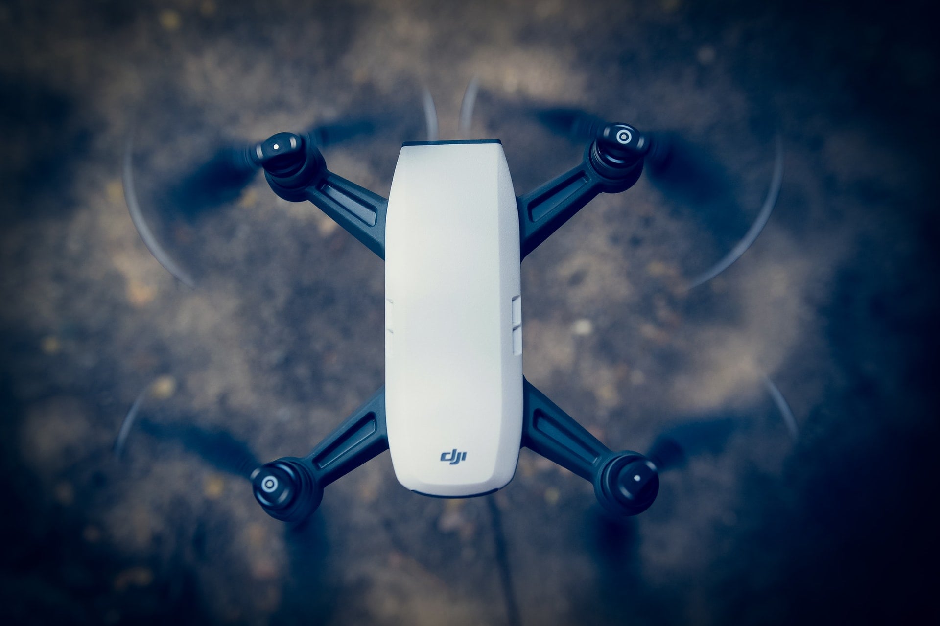 DJI Pocket 2 攝影機、空拍機拍攝影片錄製時間長度 Dji Phantom Air Pro Drone Flying 20180503