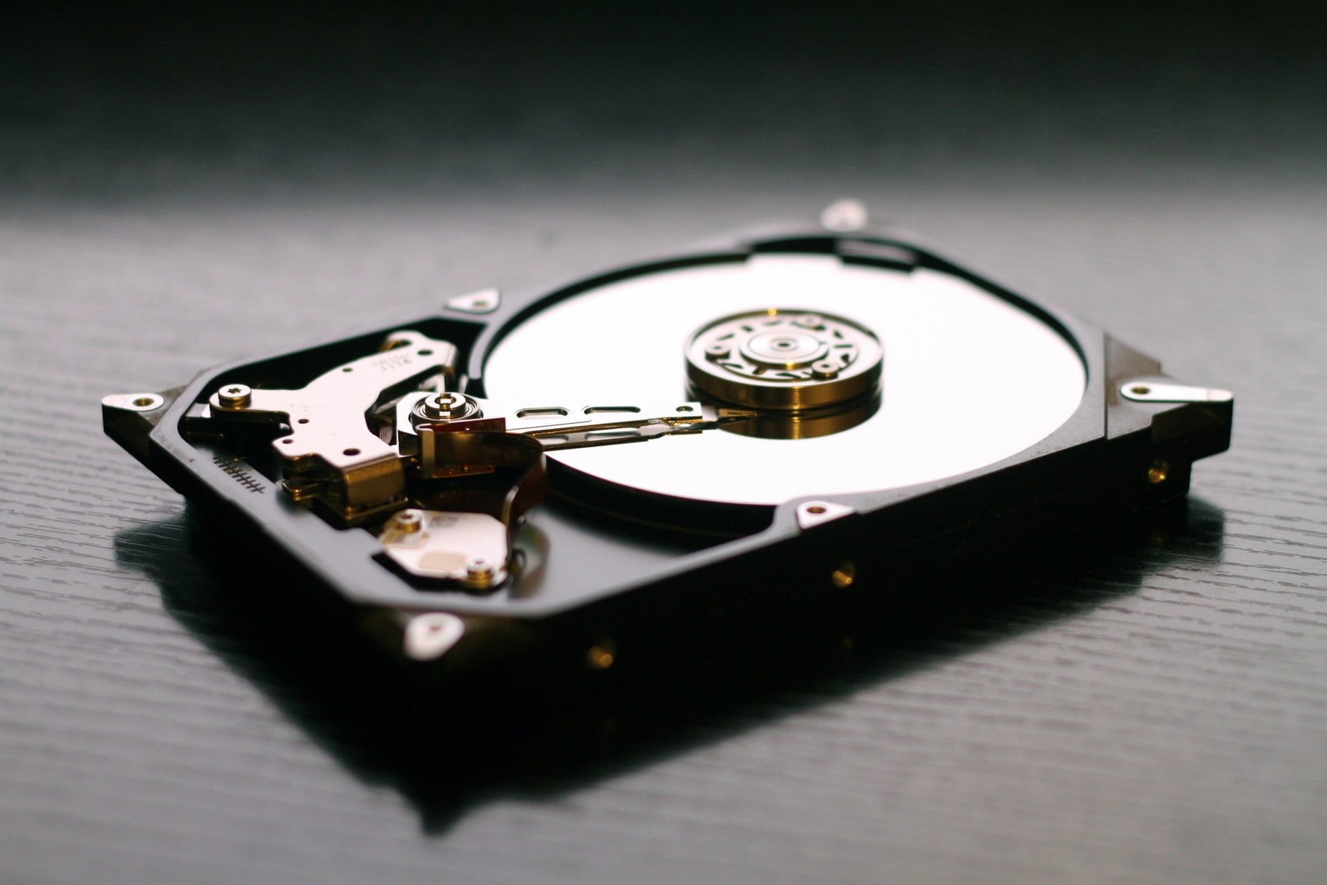 希捷 Seagate 硬碟異常障礙：送國外原廠維修、良品更新紀錄