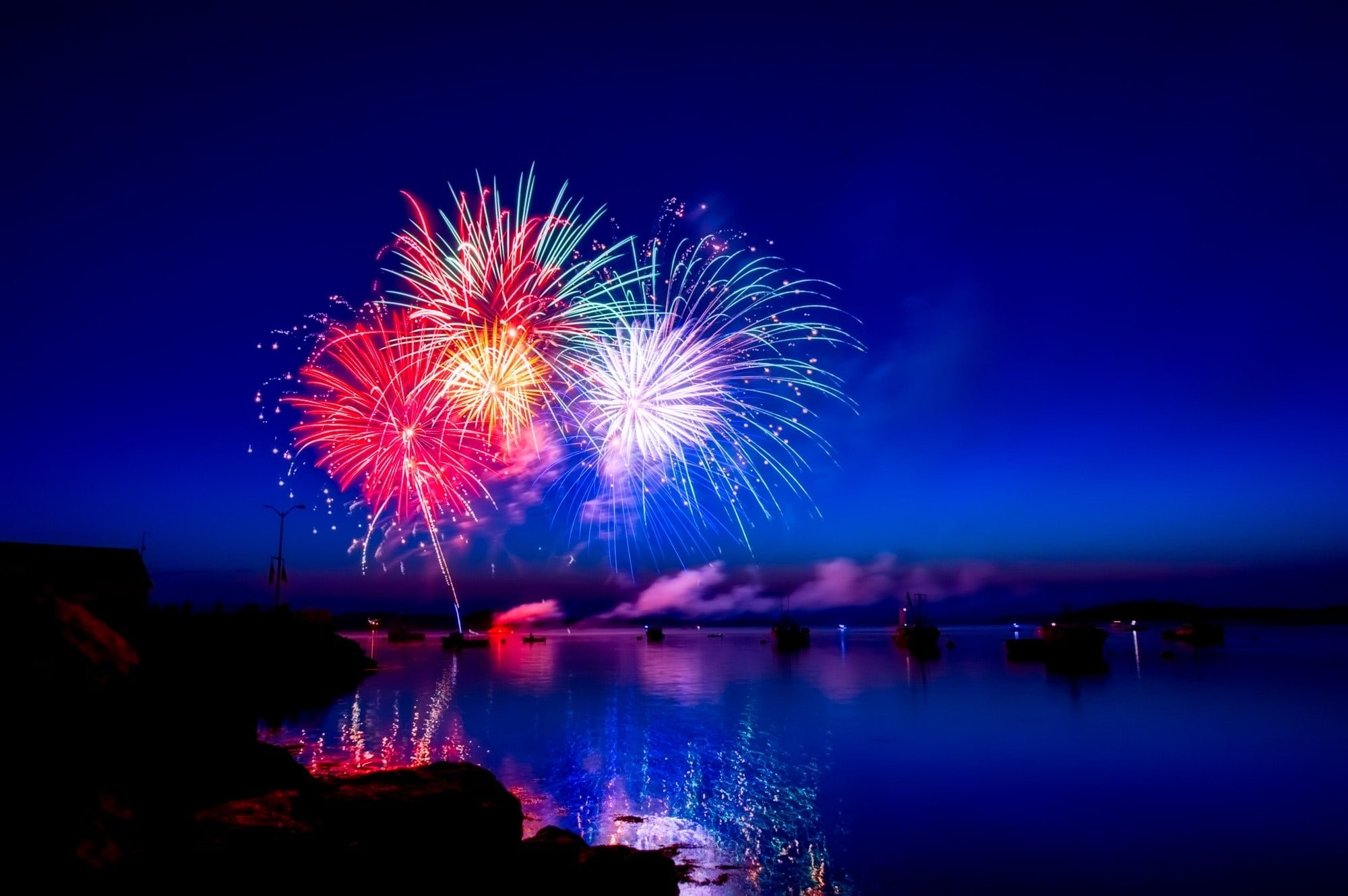 盛夏之夜:日本花火大會的起源(宮島水中花火大會) 1 盛夏之夜:日本花火大會的起源(宮島水中花火大會)