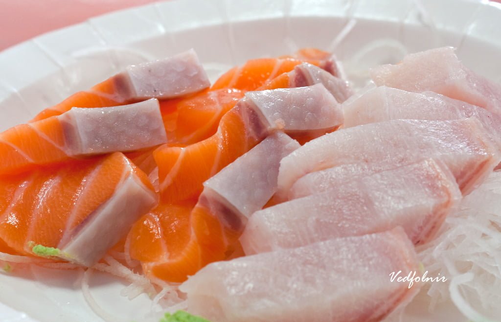 北海岸富基漁港「張師傅專業生魚片」的美食印象