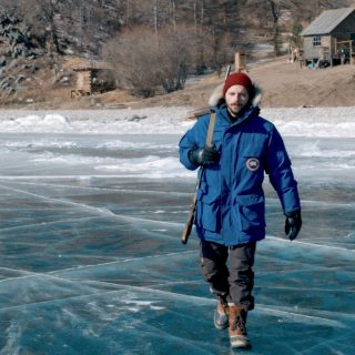 《貝加爾湖隱居札記 — 在這喧囂的世界，一個人到西伯利亞森林住半年》（英語：In the Forests of Siberia》