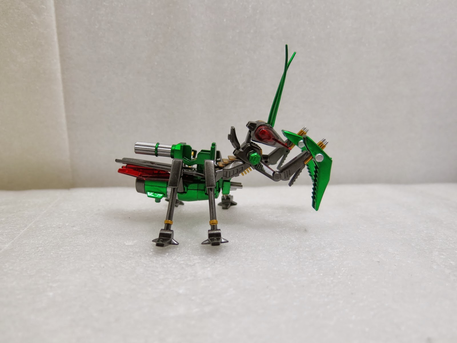 EZ-048 機甲螳螂 DEMANTIS 專業模型代工 3 機甲螳螂側面