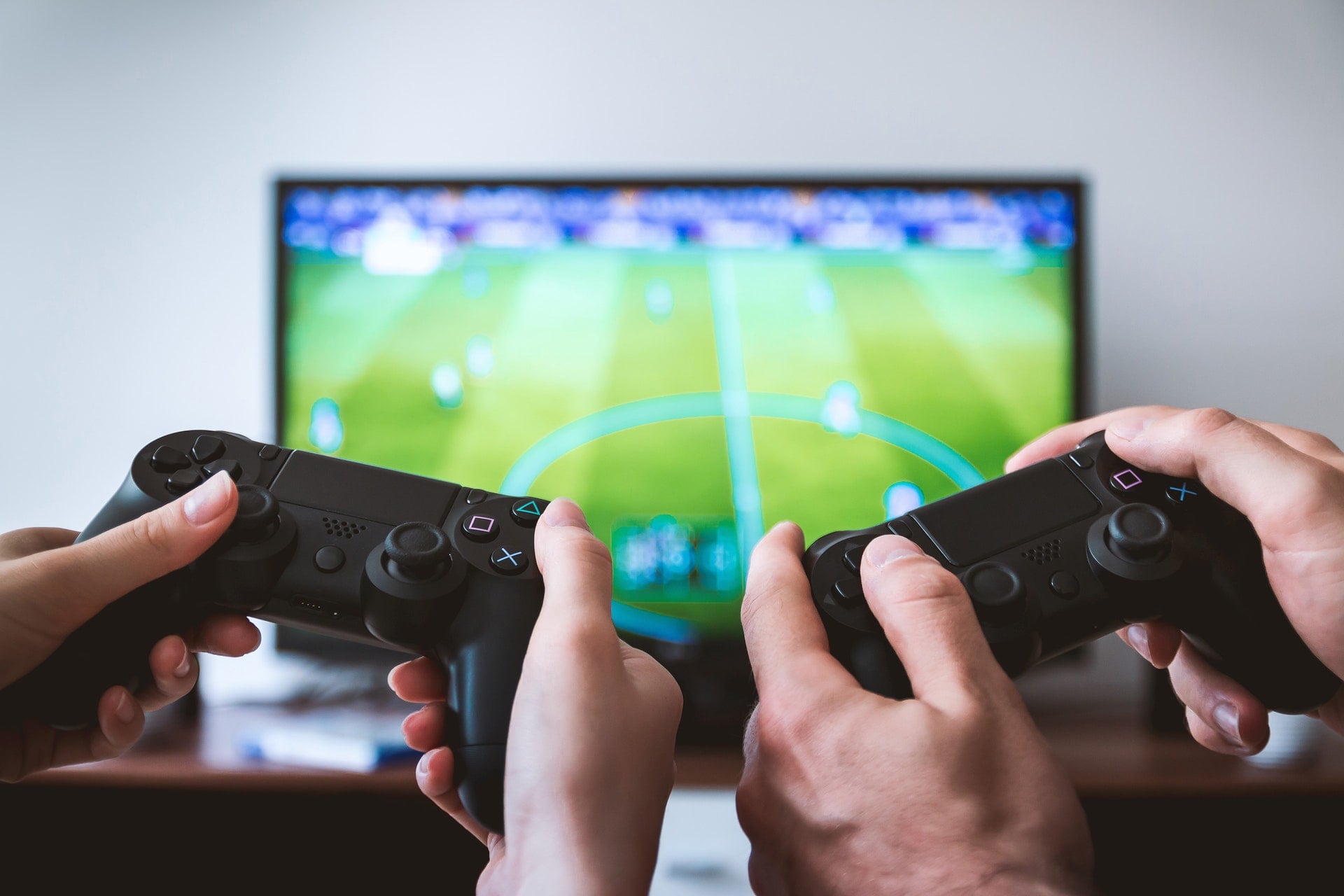 SONY PS4 遊戲控制器手把不建議買便宜二手貨